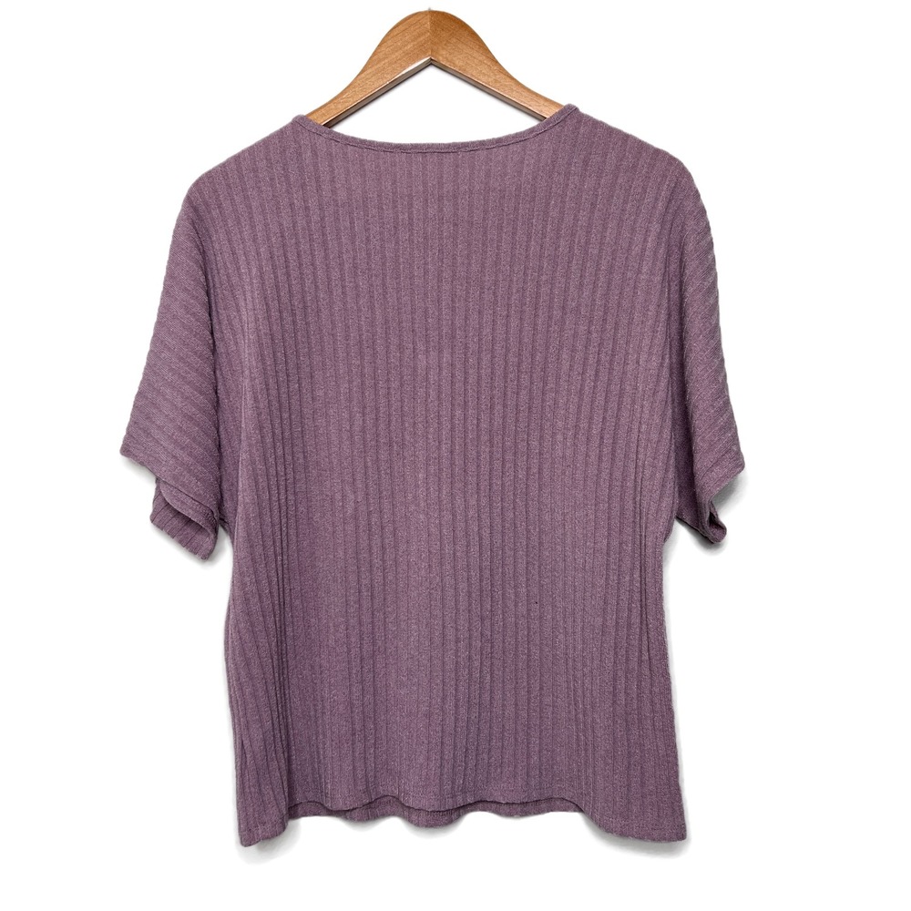 IVY.RIDGE Purple Ribbed Knit Dolman Sleeve Asymmetrical Button Top Women's Large - Picture 11 of 16